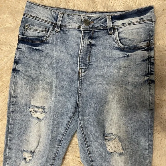 Harmony and havoc Distressed Women Jeggings - Picture 2 of 6